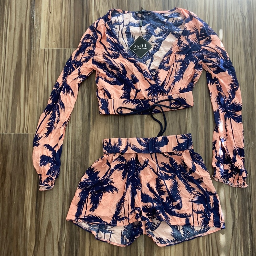Two piece set